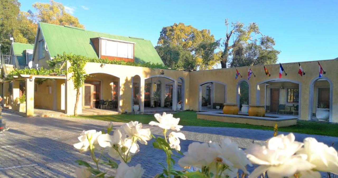 17 On Bird Guest House Beaufort West Exterior photo