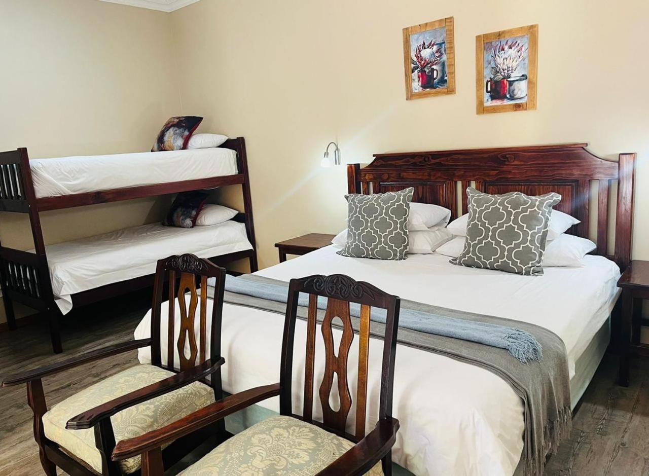 17 On Bird Guest House Beaufort West Exterior photo
